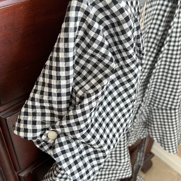 Max Studio Wrap Top - Picture 12 of 12